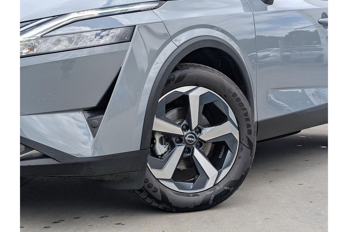 2024 Nissan QASHQAI ST+ J12