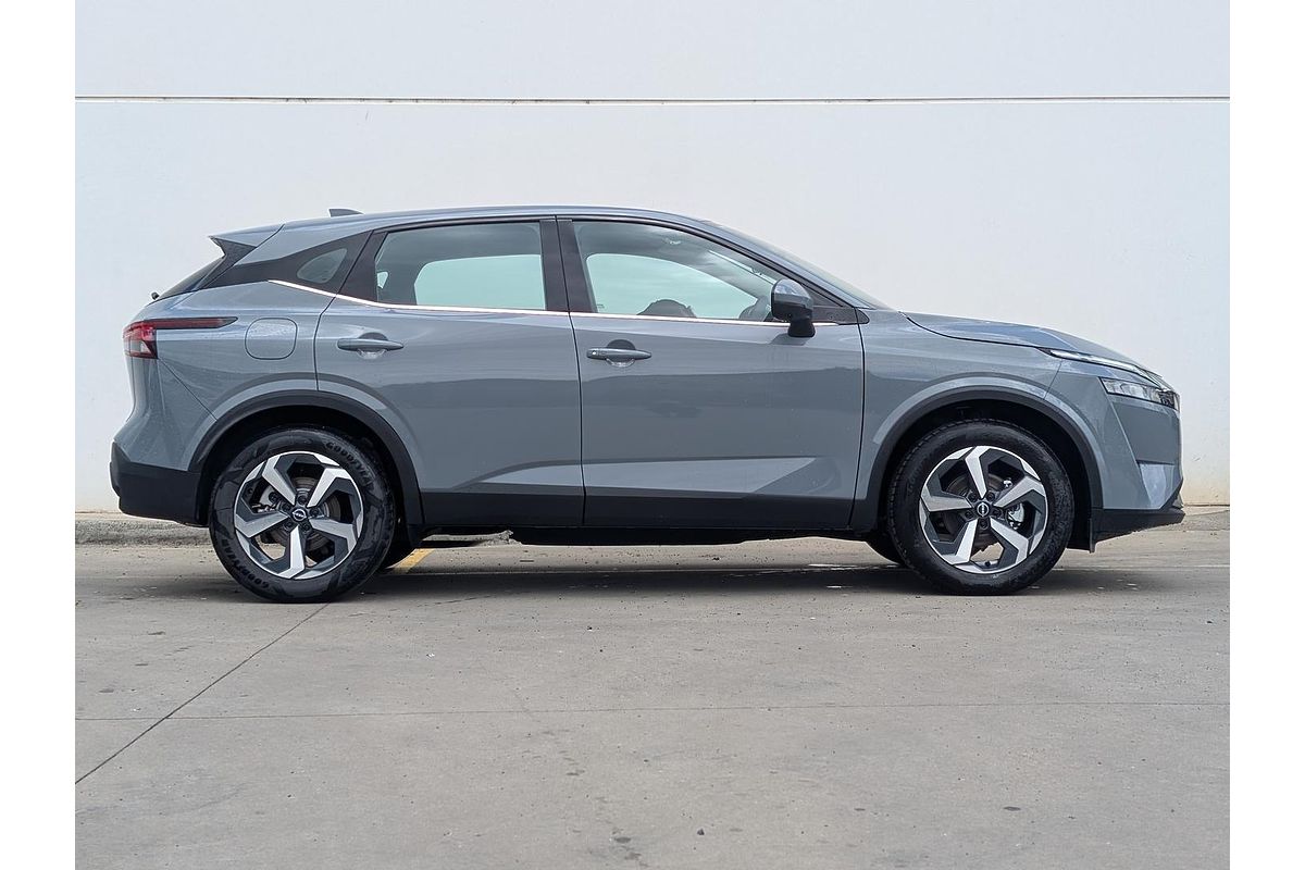 2024 Nissan QASHQAI ST+ J12