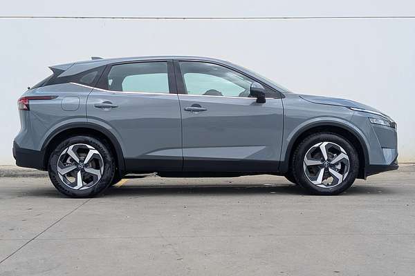 2024 Nissan QASHQAI ST+ J12