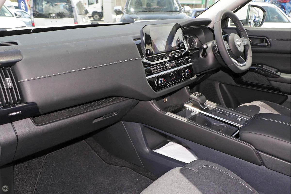 2024 Nissan Pathfinder ST-L R53