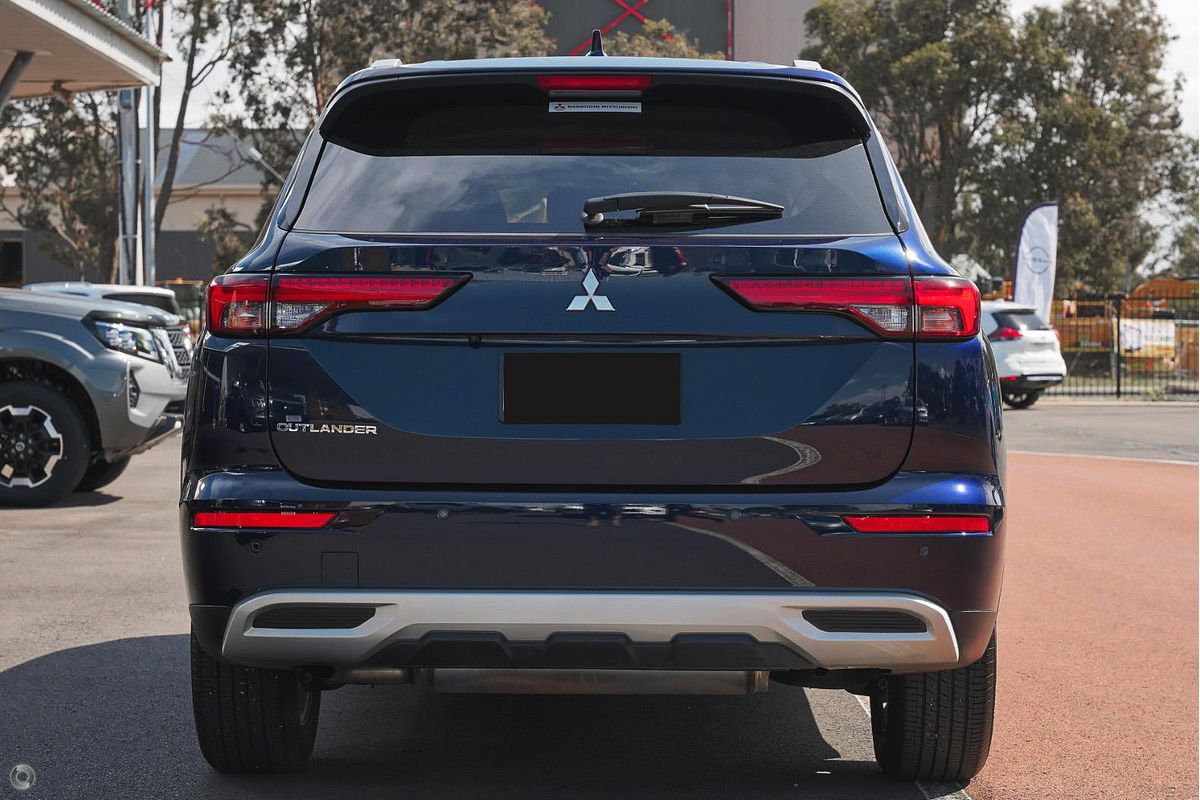 2025 Mitsubishi Outlander LS ZM