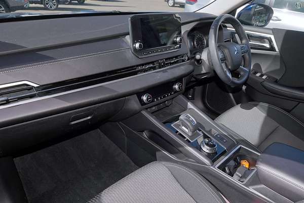 2025 Mitsubishi Outlander LS ZM