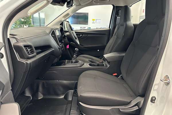 2025 Isuzu D-MAX SX High Ride Rear Wheel Drive