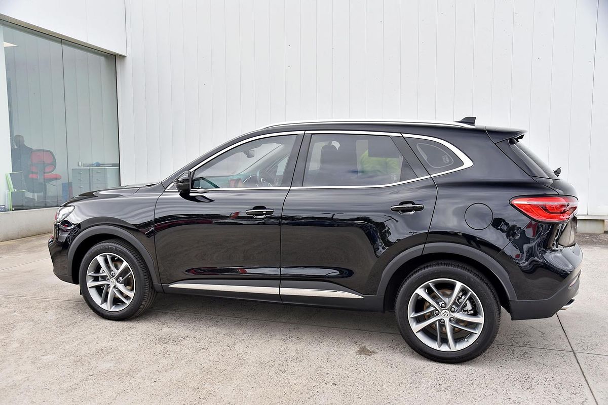 2024 MG HS Essence SAS23