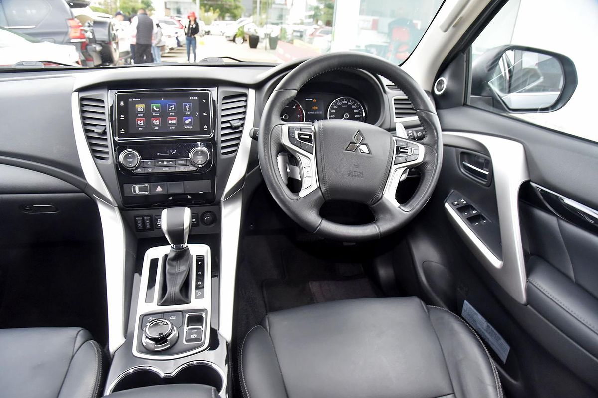 2017 Mitsubishi Pajero Sport Exceed QE