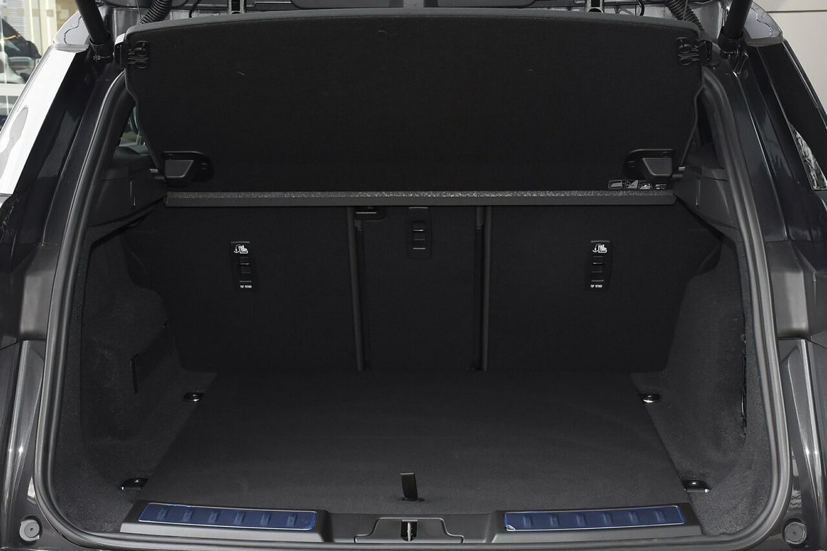 2025 Land Rover Range Rover Evoque P250 Dynamic SE L551