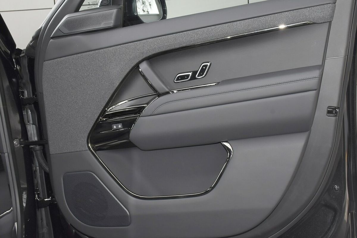 2025 Land Rover Range Rover Sport P530 Autobiography L461