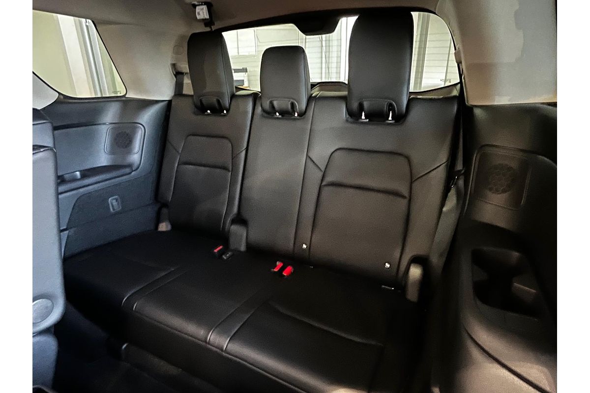 2025 Nissan Pathfinder Ti-L R53