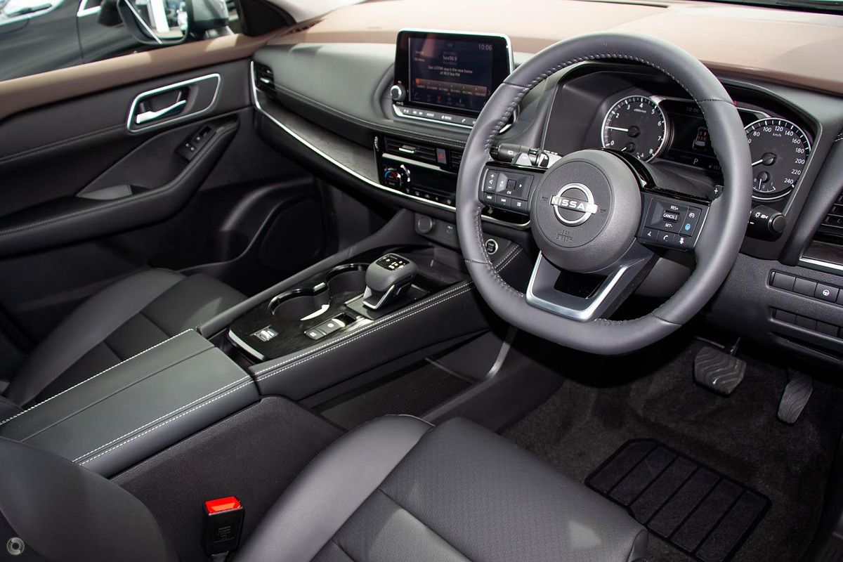 2024 Nissan X-TRAIL ST-L T33