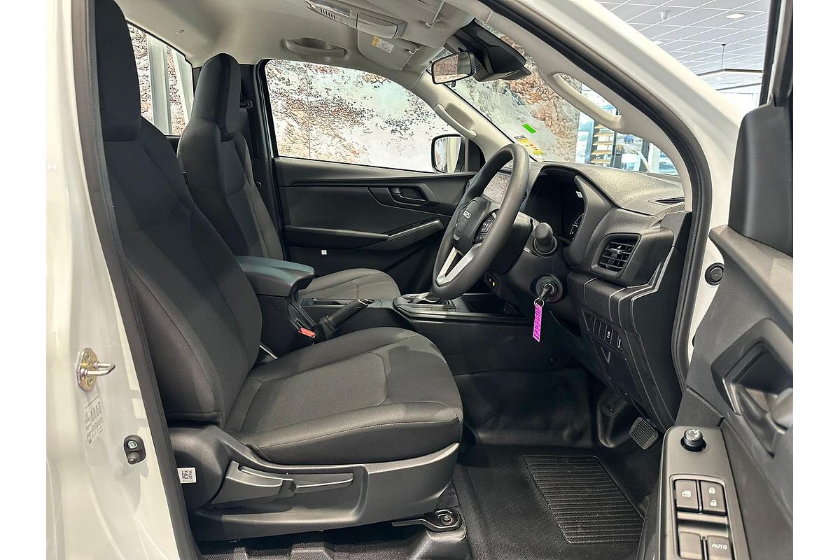 2025 Isuzu D-MAX SX High Ride Rear Wheel Drive