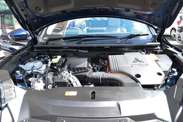 2024 Mitsubishi Outlander PHEV Exceed ZM