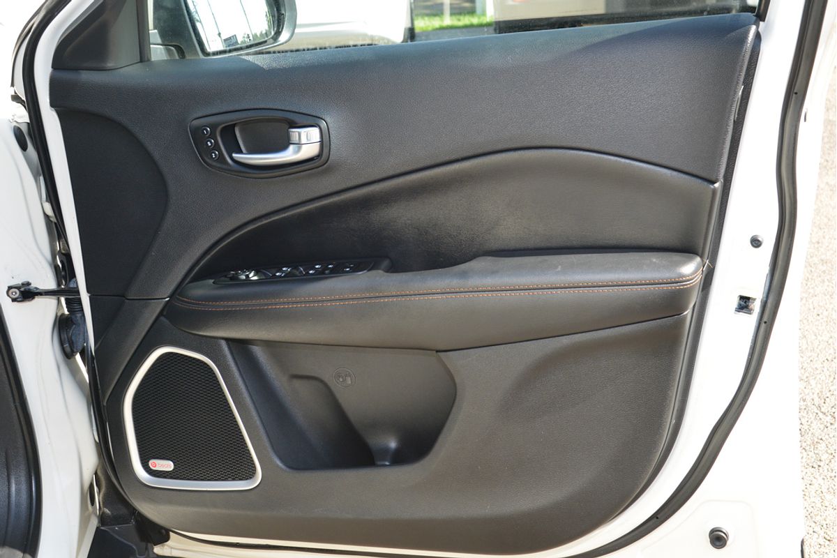 2018 Jeep Compass Limited M6