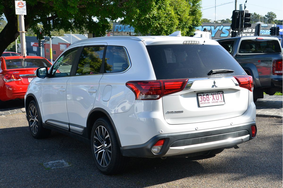 2017 Mitsubishi Outlander LS Safety Pack ZK