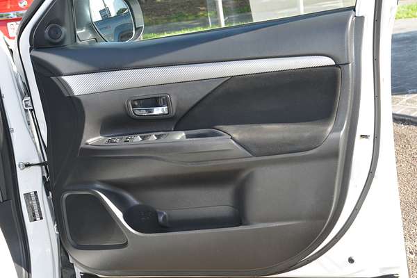 2017 Mitsubishi Outlander LS Safety Pack ZK