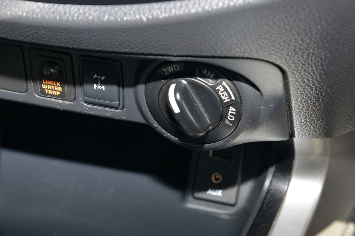 2015 Nissan Navara ST D23 4X4