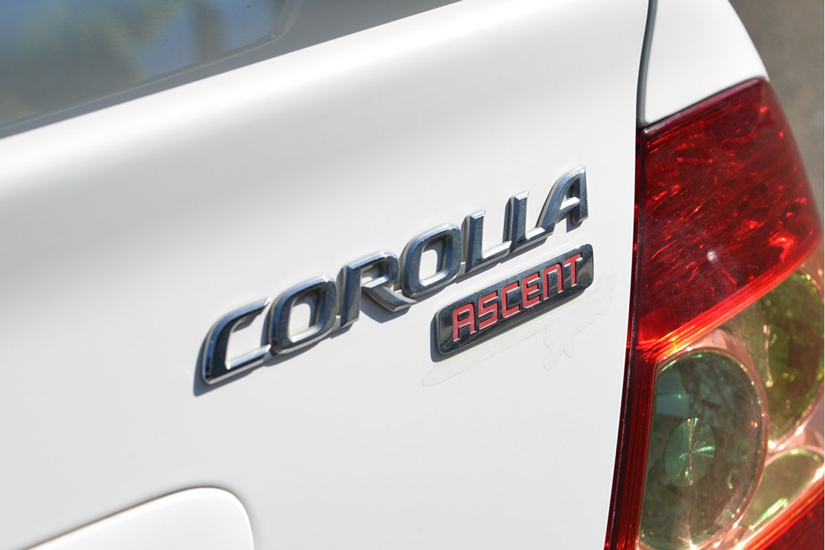 2006 Toyota Corolla Ascent Sport ZZE122R