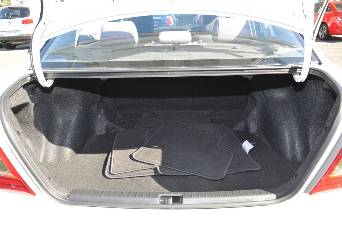 2006 Toyota Corolla Ascent Sport ZZE122R