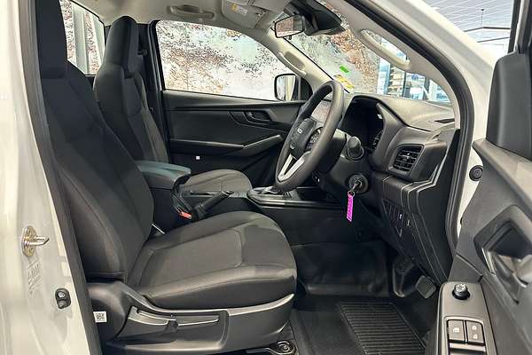 2025 Isuzu D-MAX SX High Ride Rear Wheel Drive