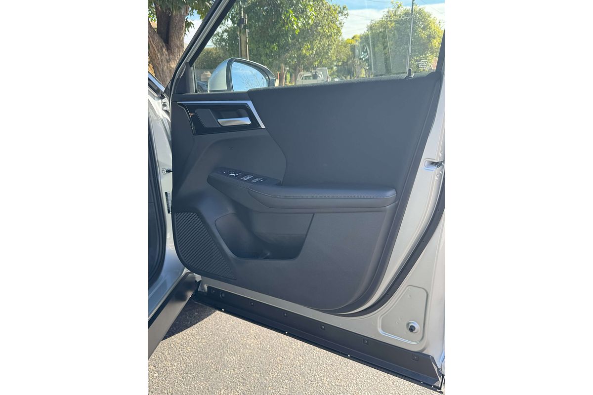 2024 Mitsubishi Outlander LS ZM