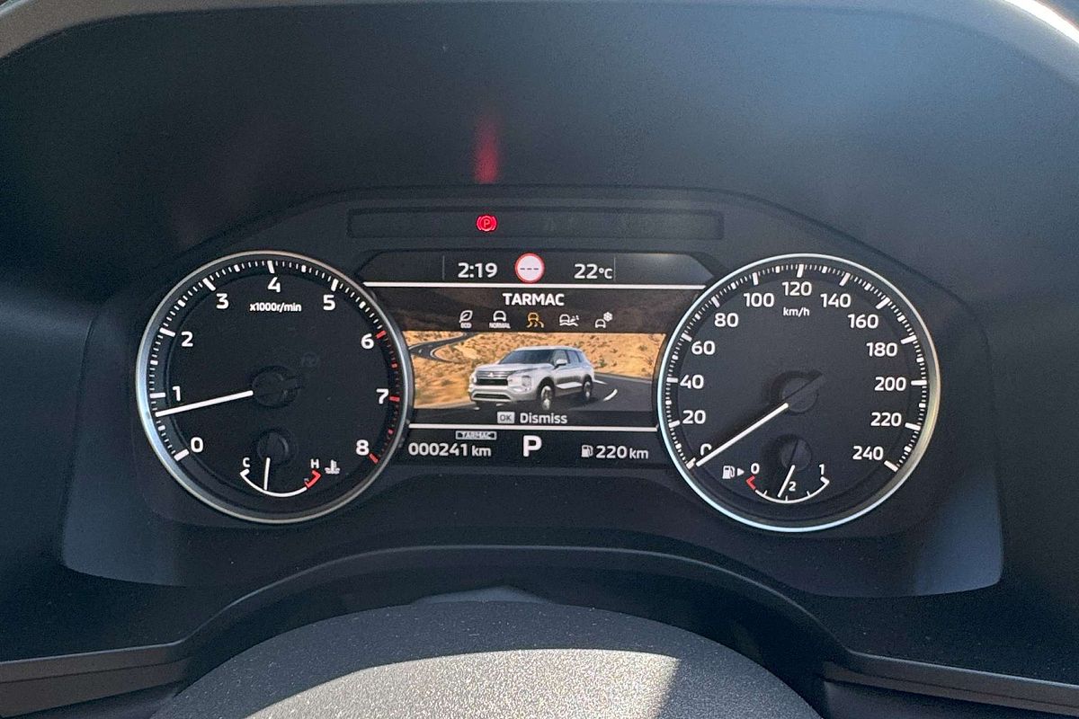 2024 Mitsubishi Outlander LS ZM
