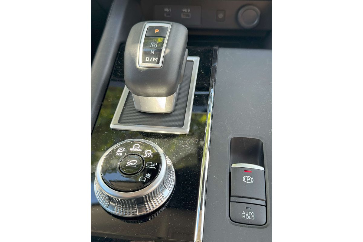 2024 Mitsubishi Outlander LS ZM