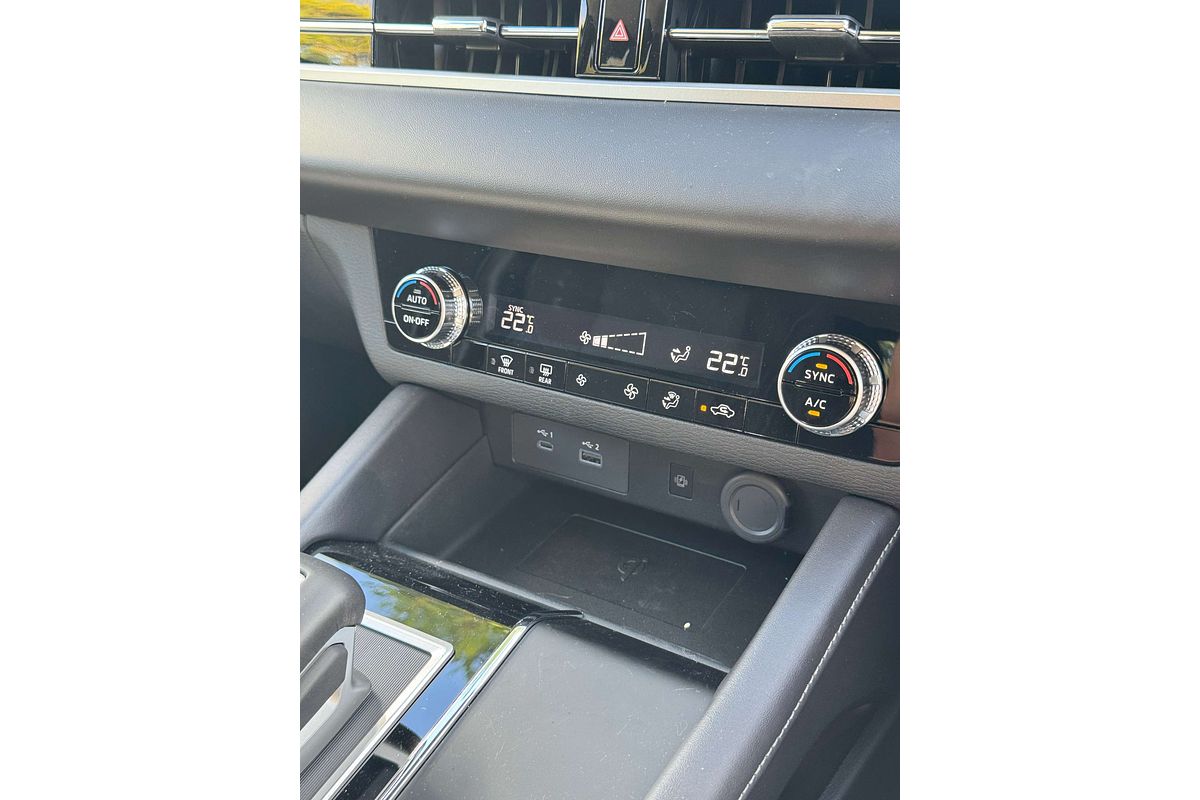 2024 Mitsubishi Outlander LS ZM