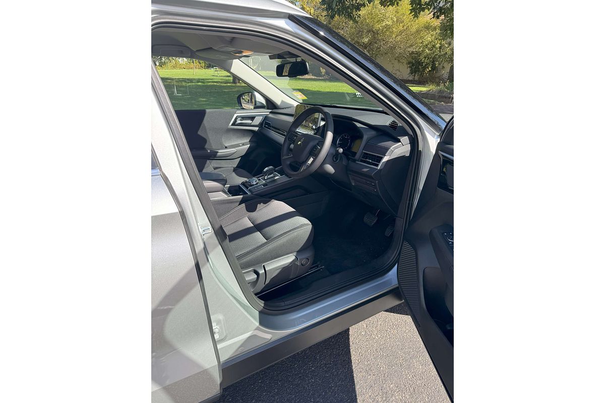 2024 Mitsubishi Outlander LS ZM
