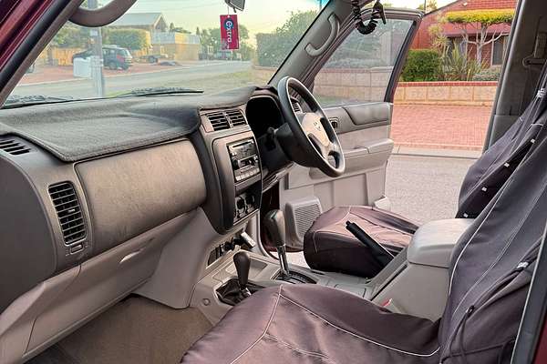 2003 Nissan Patrol ST GU III