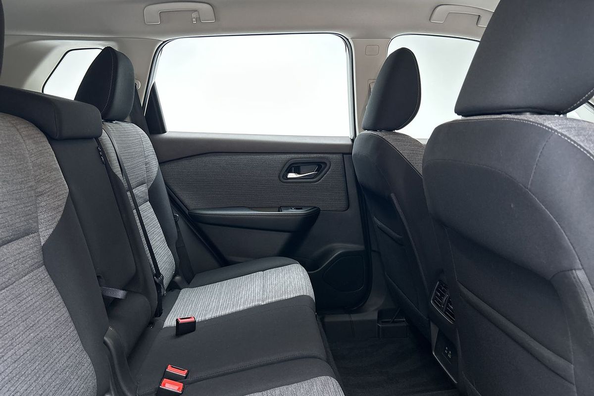 2023 Nissan X-TRAIL ST T33