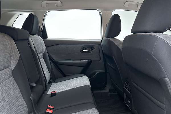 2023 Nissan X-TRAIL ST T33
