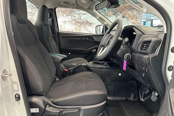 2025 Isuzu D-MAX SX High Ride Rear Wheel Drive