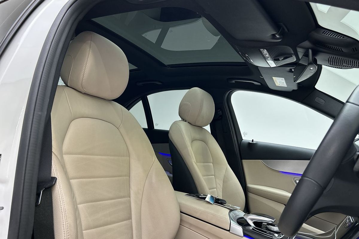 2020 Mercedes-Benz C-Class C300 e W205