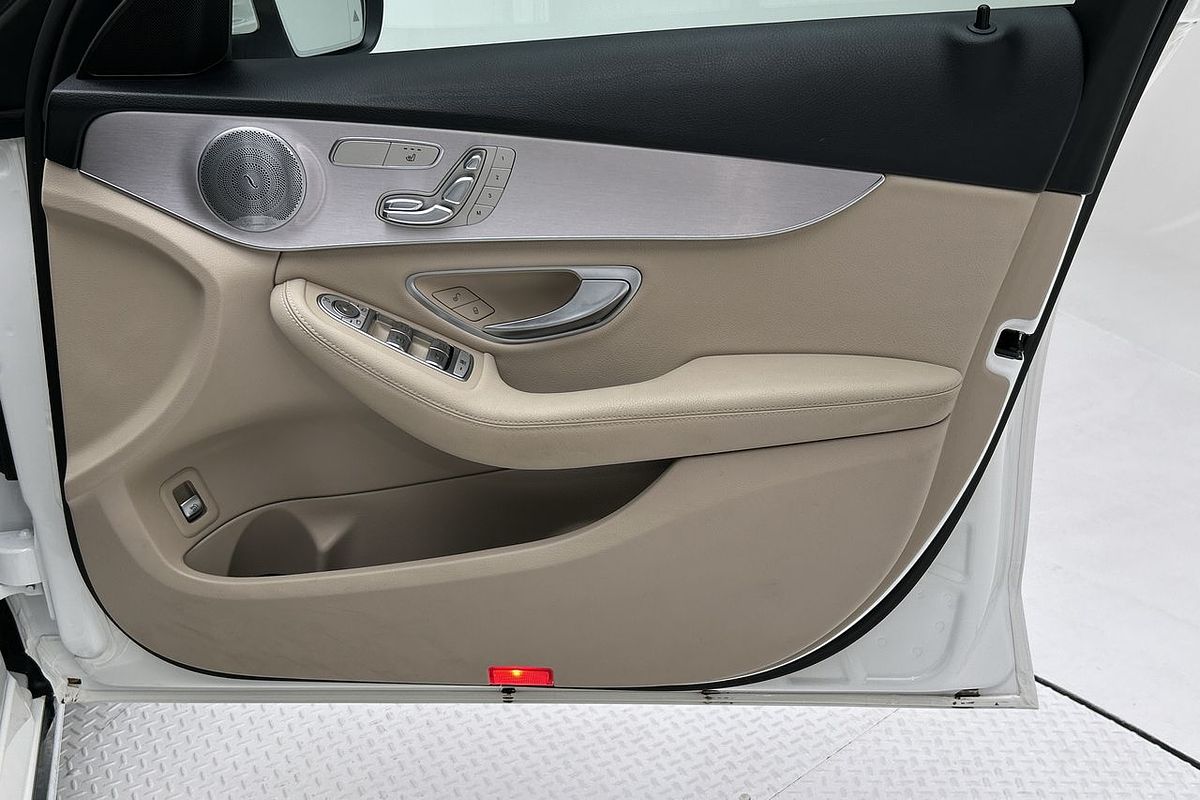 2020 Mercedes-Benz C-Class C300 e W205
