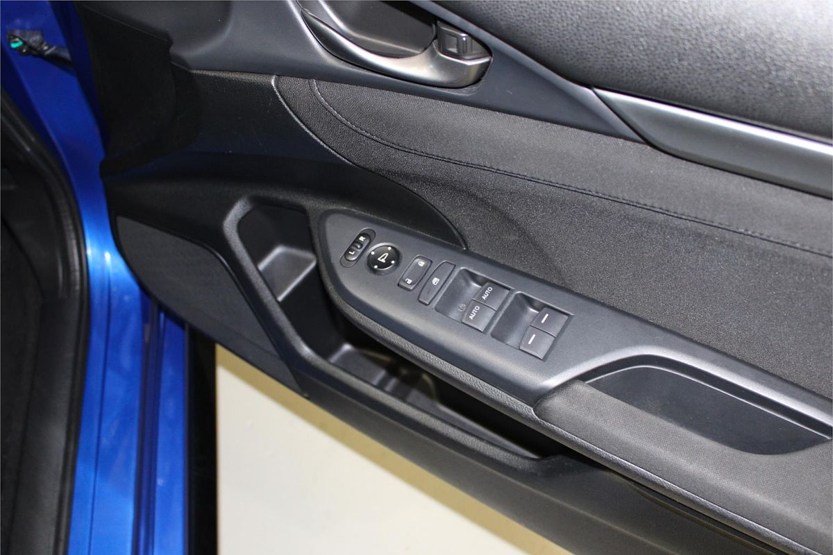 2018 Honda CIVIC VTi-S MY18