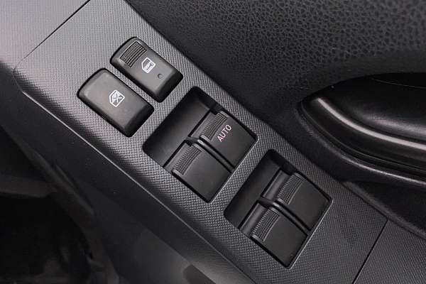 2018 Isuzu D-MAX SX High Ride Rear Wheel Drive