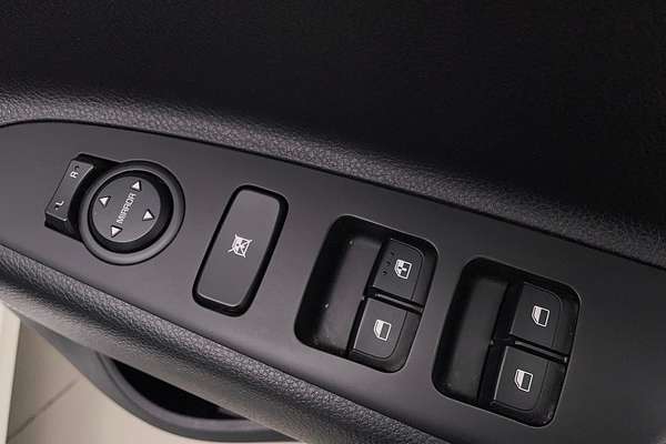 2023 Kia Rio S YB