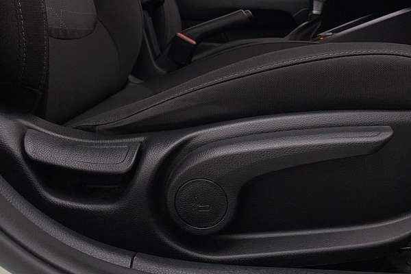 2023 Kia Rio S YB