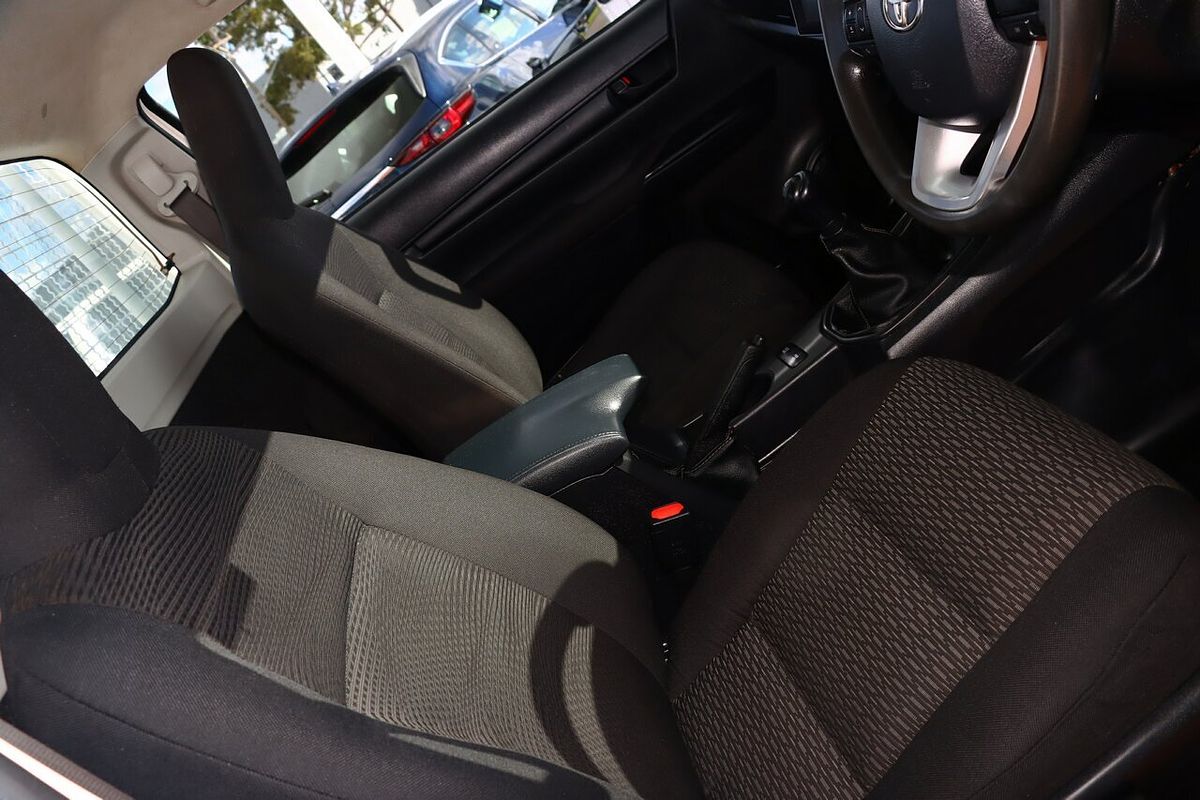 2019 Toyota Hilux SR GUN126R 4X4