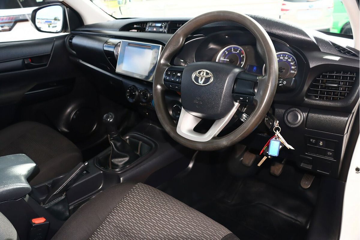 2019 Toyota Hilux SR GUN126R 4X4