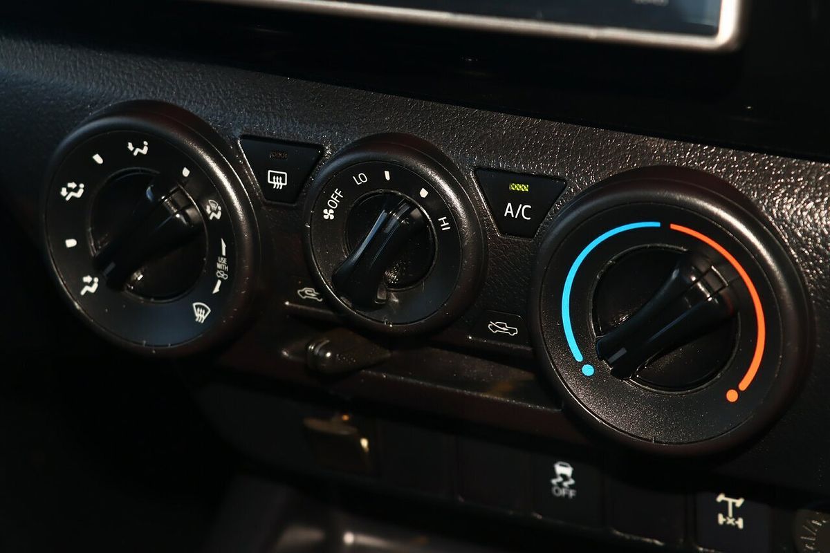 2019 Toyota Hilux SR GUN126R 4X4