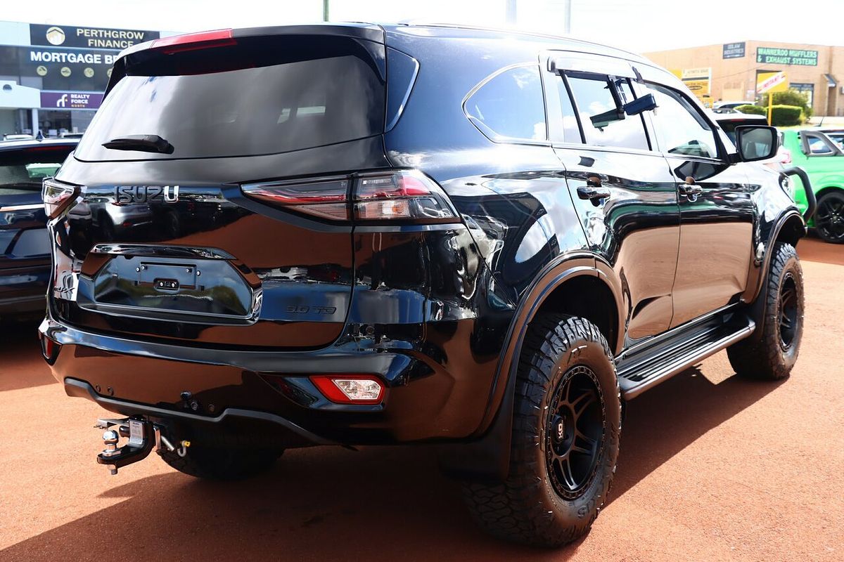 2023 Isuzu MU-X LS-T