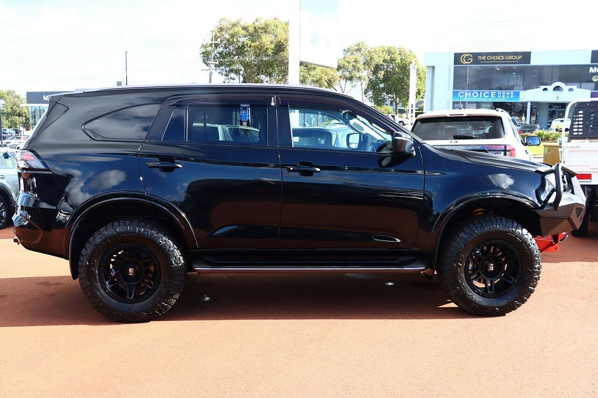 2023 Isuzu MU-X LS-T