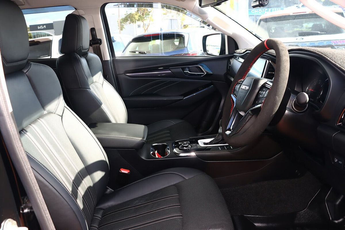 2023 Isuzu MU-X LS-T