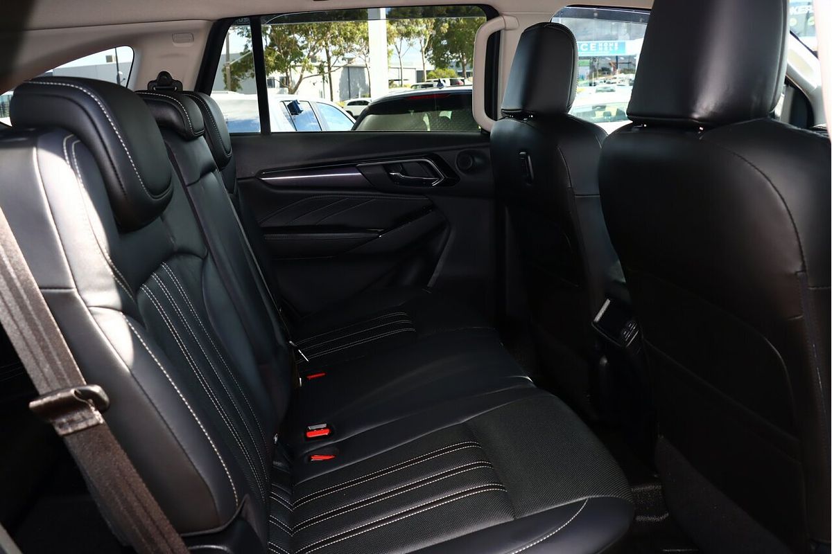 2023 Isuzu MU-X LS-T
