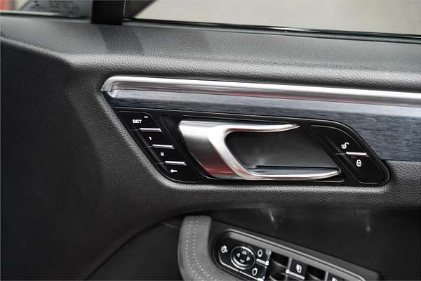 2016 Porsche Macan GTS 95B