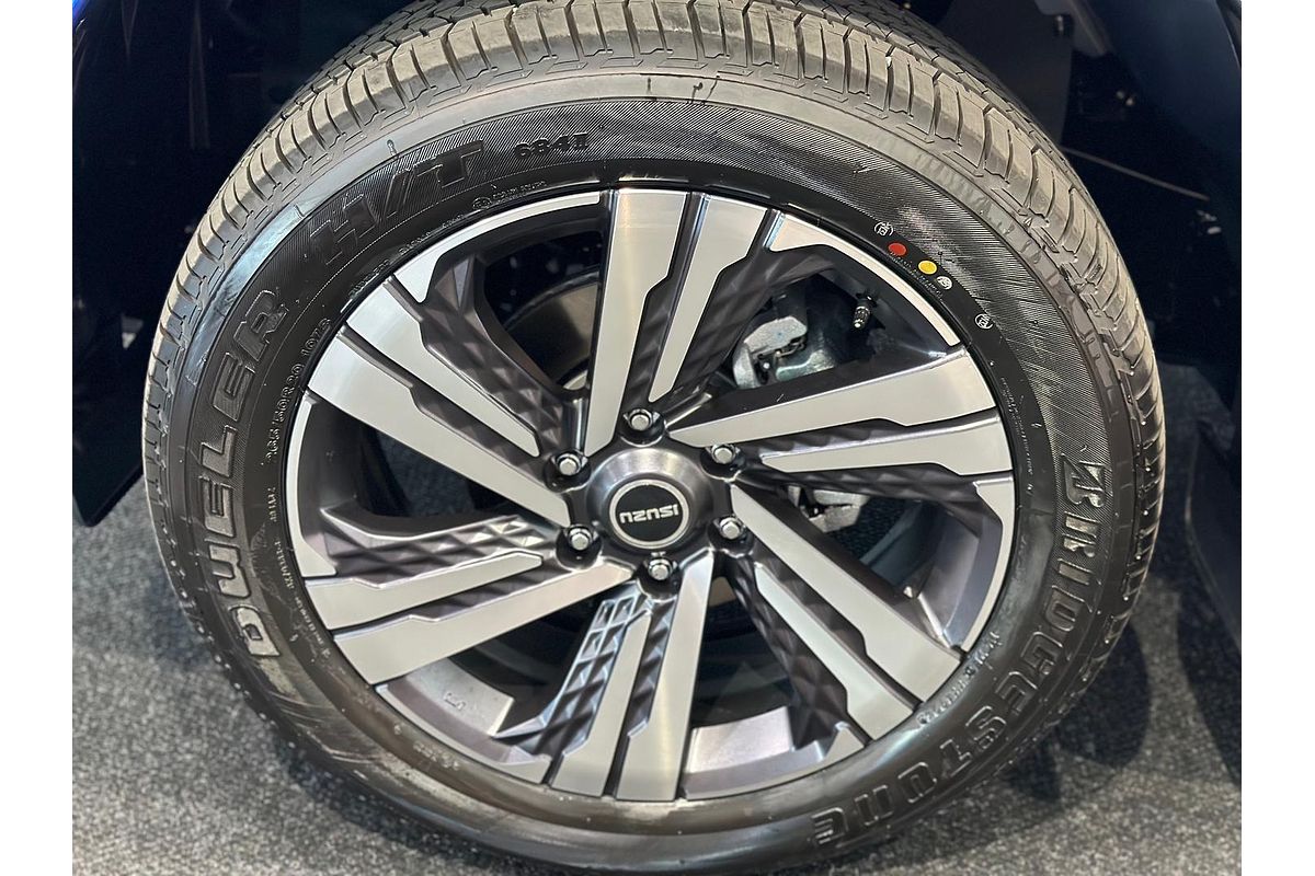 2025 Isuzu MU-X LS-T