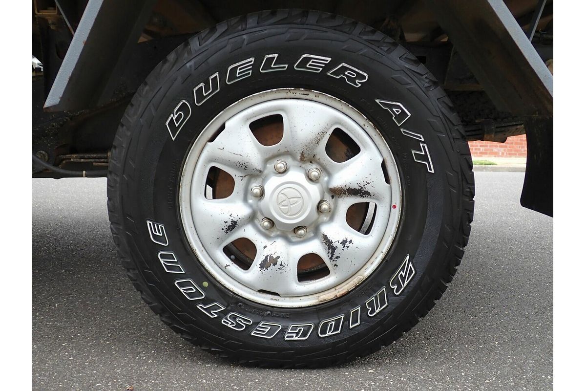 2008 Toyota Hilux SR (4x4) KUN26R 08 Upgrade 4X4