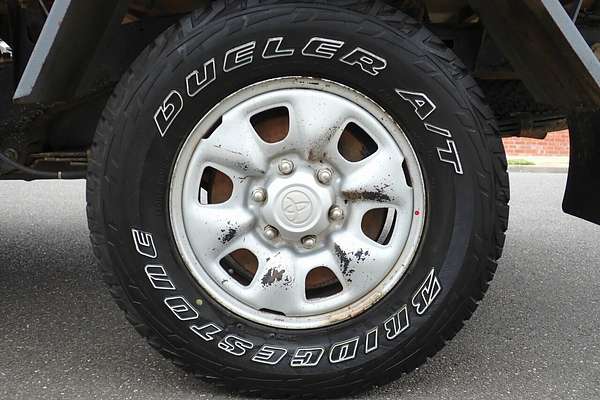 2008 Toyota Hilux SR (4x4) KUN26R 08 Upgrade 4X4