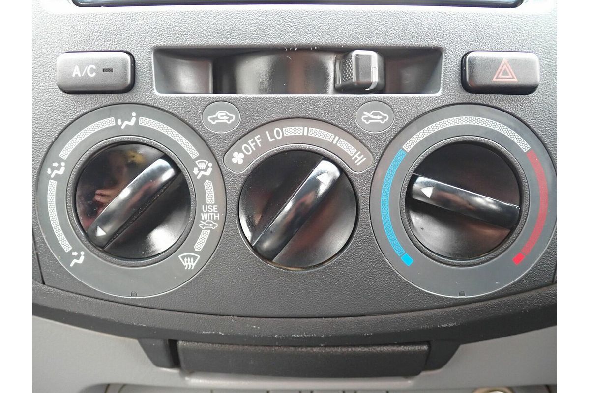 2008 Toyota Hilux SR (4x4) KUN26R 08 Upgrade 4X4
