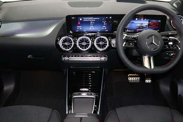 2024 Mercedes-Benz GLA-Class GLA200 H247